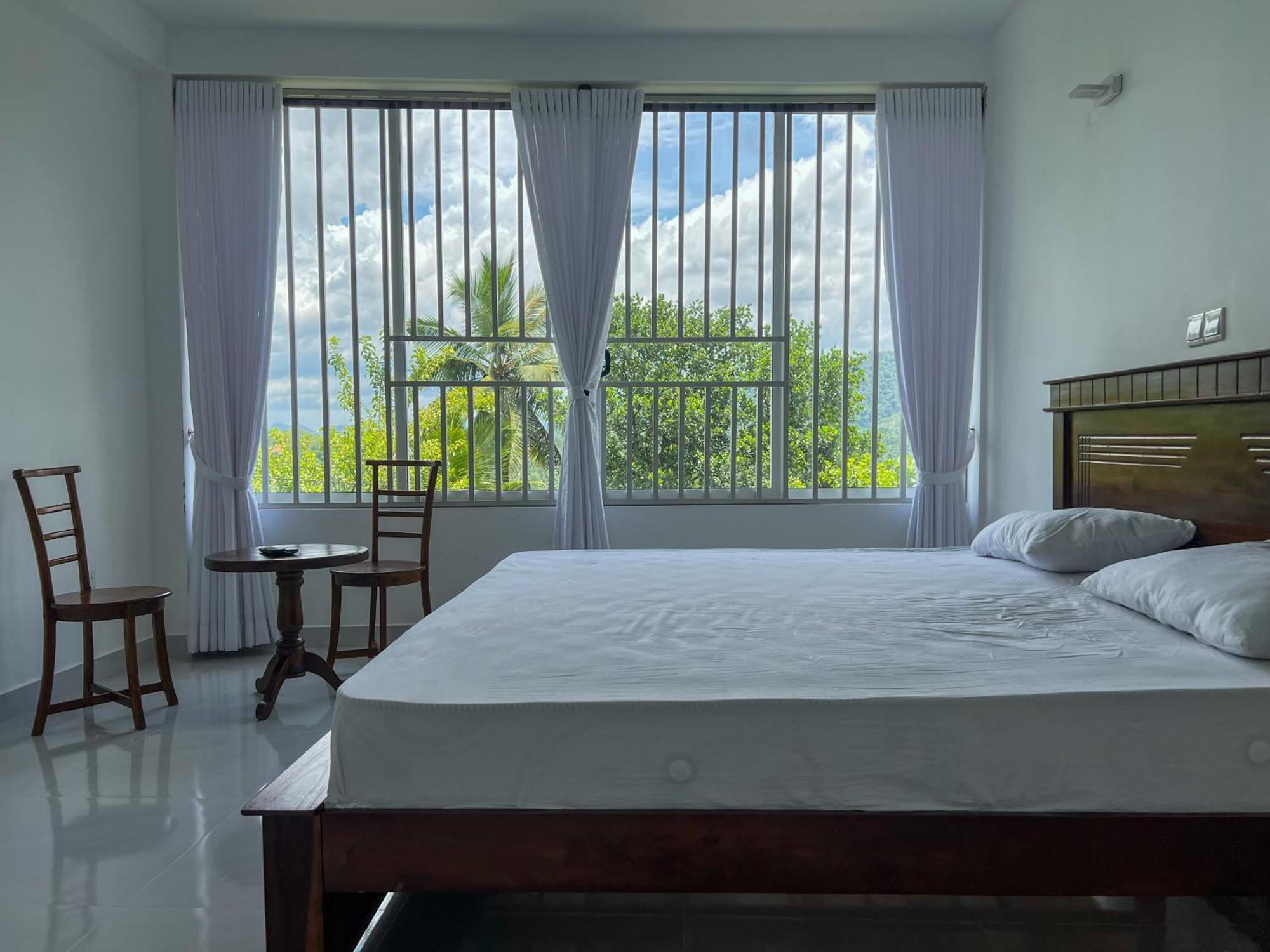 Meridian Holiday Resort รัตนปุระ ภายนอก รูปภาพ