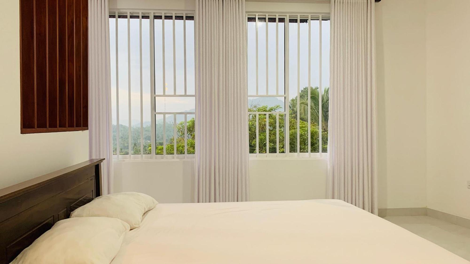 Meridian Holiday Resort รัตนปุระ ภายนอก รูปภาพ