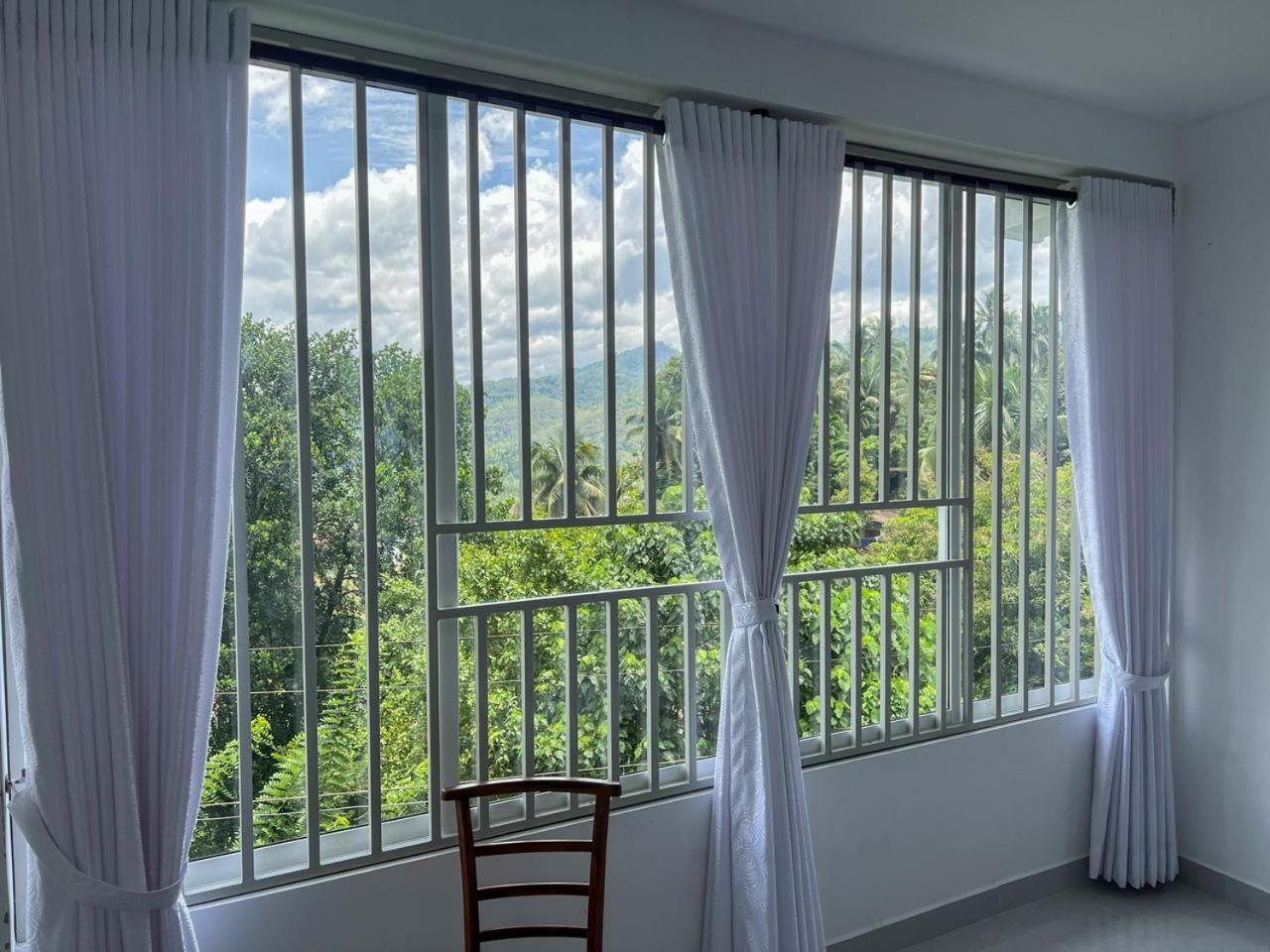 Meridian Holiday Resort รัตนปุระ ภายนอก รูปภาพ